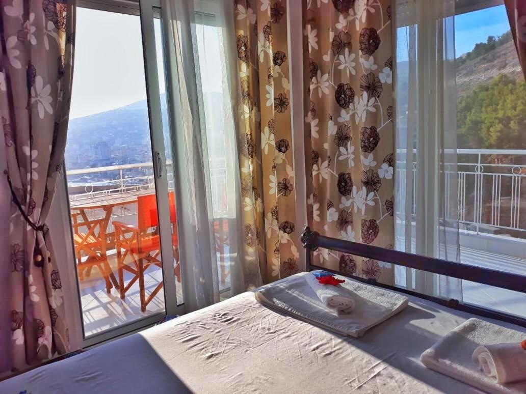 Alex Apartments Sarandë Exteriör bild